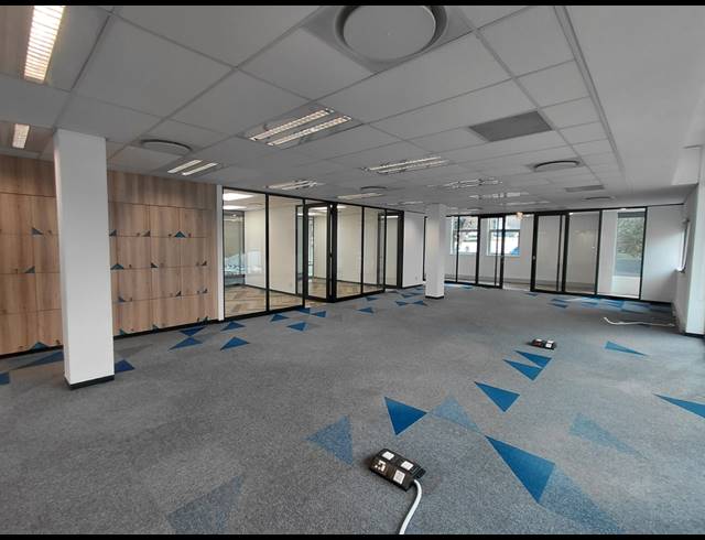 396M² OFFICE TO LET IN BRYANSTON